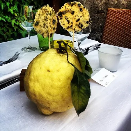 Antico Brolo Bed & Breakfast *